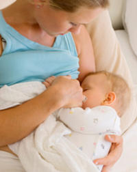 Les protéines du lait maternel sont les plus recommandées pour alimenter un nouveau-né
